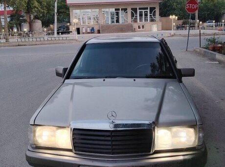 Mercedes 190 1990