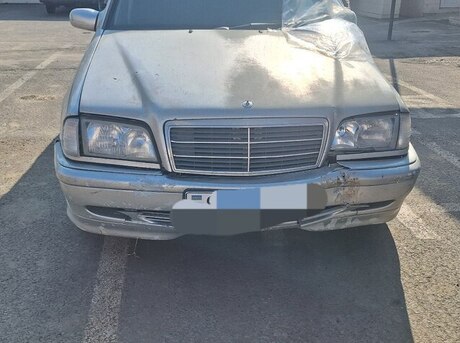 Mercedes C 180