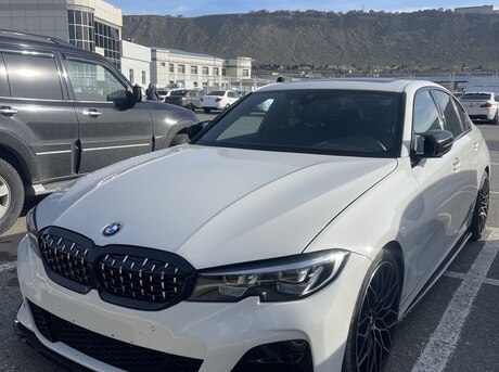 BMW 330 2019
