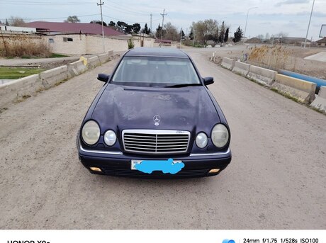 Mercedes E 240 1999