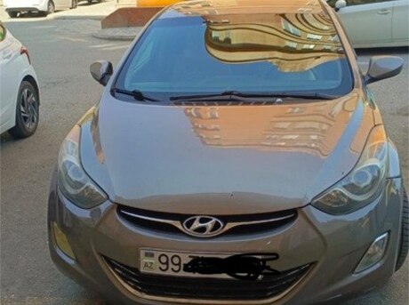 Hyundai Elantra 2012