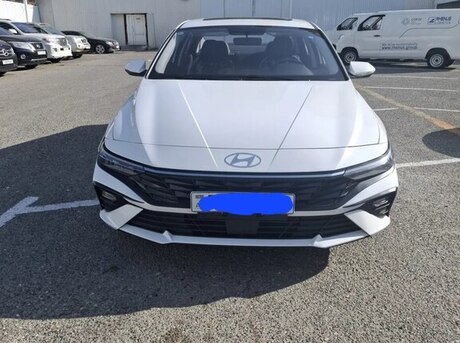 Hyundai Elantra 2025