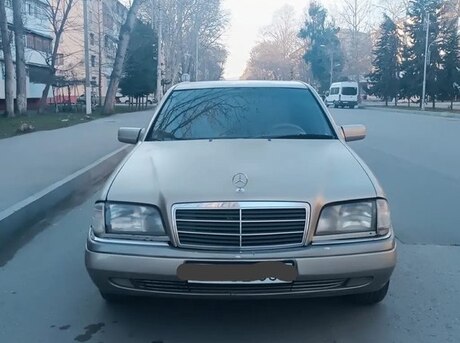 Mercedes C 220