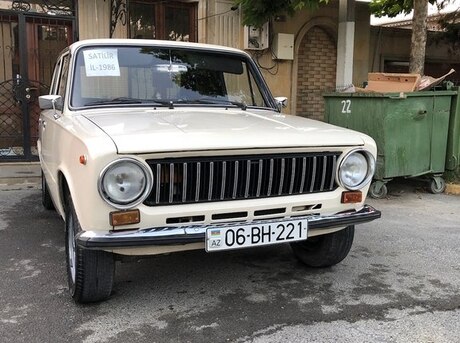 LADA (VAZ) 21011 1986