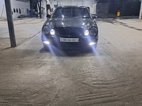 Mercedes E 220 d 2001
