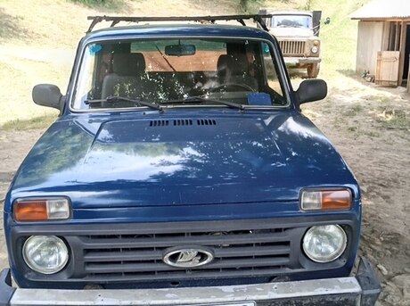 LADA (VAZ) Niva 2000