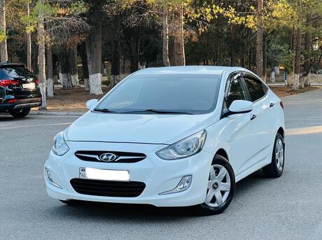 Hyundai Accent 2012