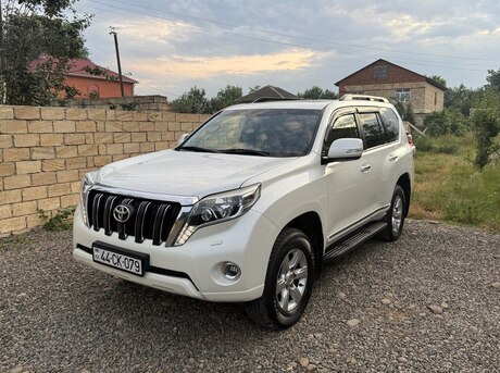 Toyota Land Cruiser Prado 2015