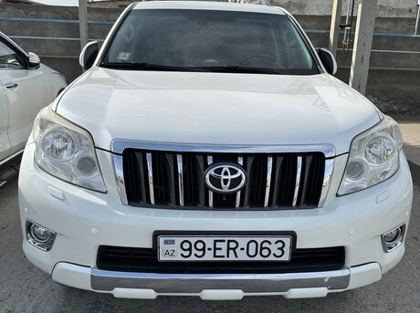 Toyota Land Cruiser Prado 2011