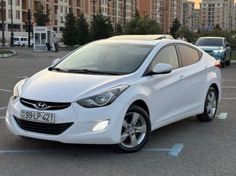 Hyundai Elantra 2012