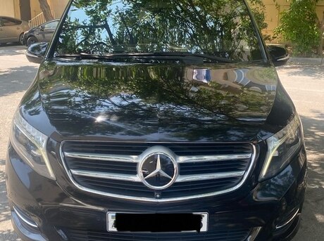 Mercedes V 220