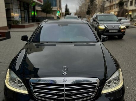 Mercedes S 500