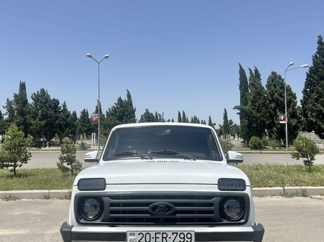 LADA (VAZ) Niva 2012