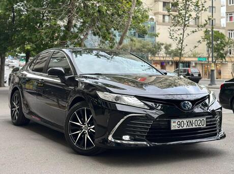 Toyota Camry 2021