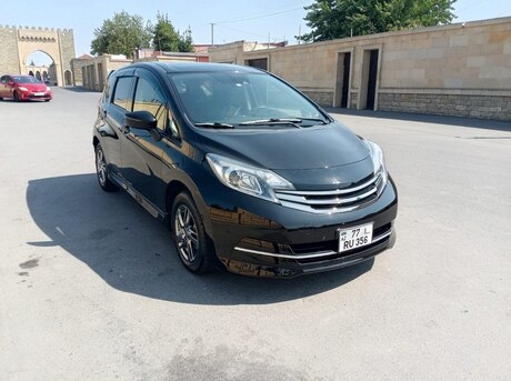 Nissan Note 2015