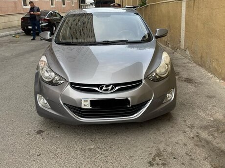 Hyundai Elantra 2012