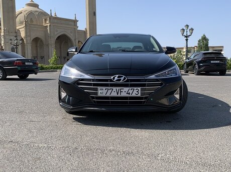 Hyundai Elantra 2019