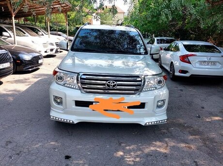 Toyota Land Cruiser 2010