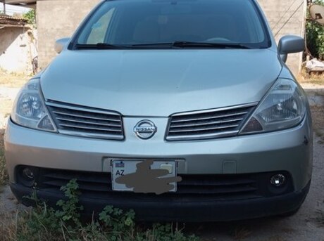 Nissan Tiida 2007
