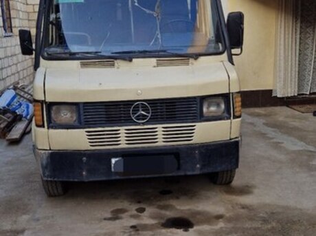 Mercedes 208 D 1984
