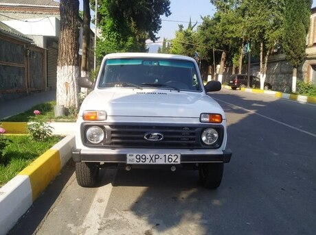 LADA (VAZ) Niva 2012