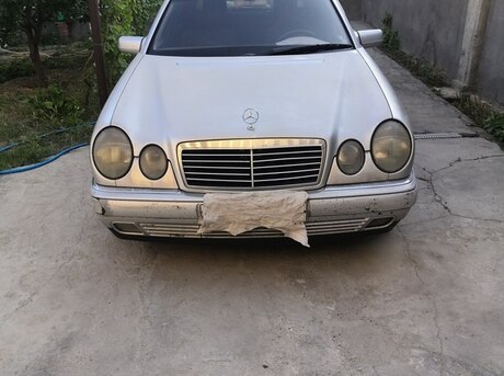 Mercedes E 220 d 1999