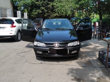 Peugeot 405 2019