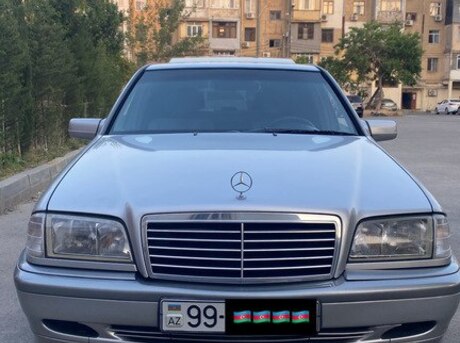 Mercedes C 180