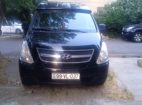 Hyundai H-1 2010