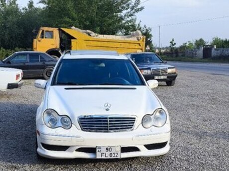 Mercedes C 32 AMG 2001
