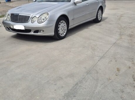 Mercedes E 240 2003
