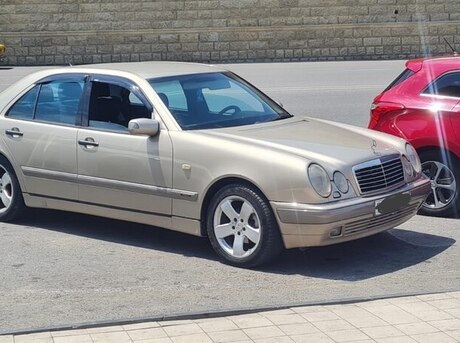 Mercedes E 240 1999