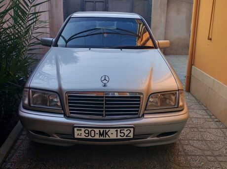 Mercedes C 180