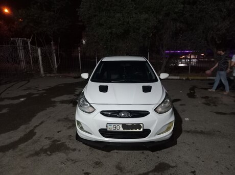 Hyundai Accent 2012