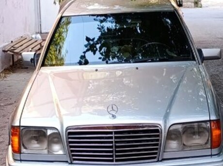 Mercedes E 280