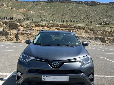 Toyota RAV4 2017