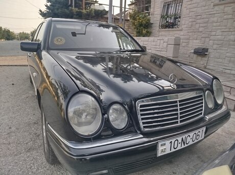 Mercedes E 280