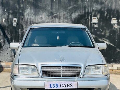 Mercedes C 180