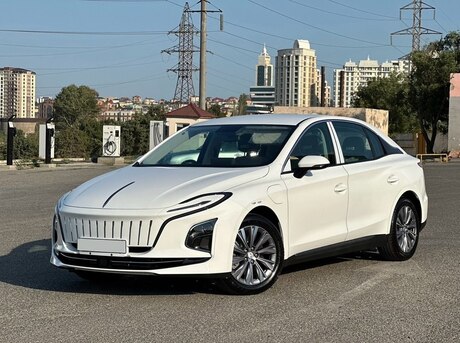 Hongqi E-QM5