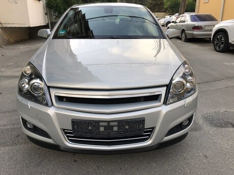 Opel Astra 2009