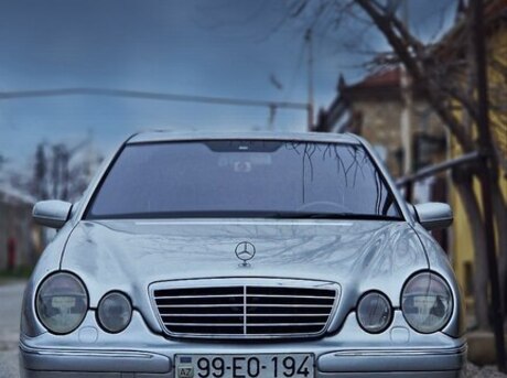 Mercedes E 220 d 2000