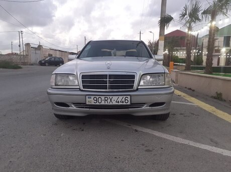 Mercedes C 180