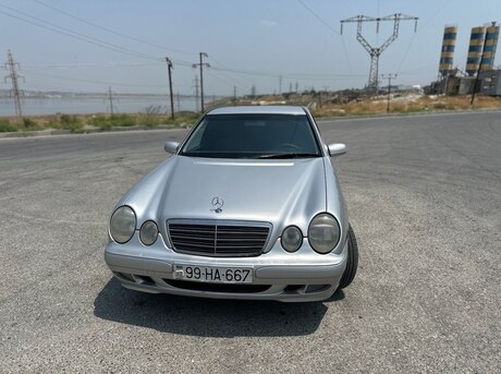 Mercedes E 220 d 2001