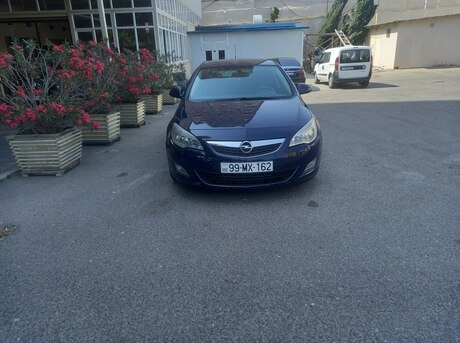 Opel Astra 2010