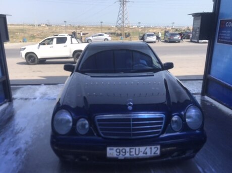 Mercedes E 220 d 2001