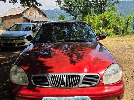 Daewoo Leganza 1999