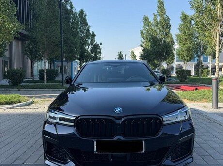 BMW 530e 2021