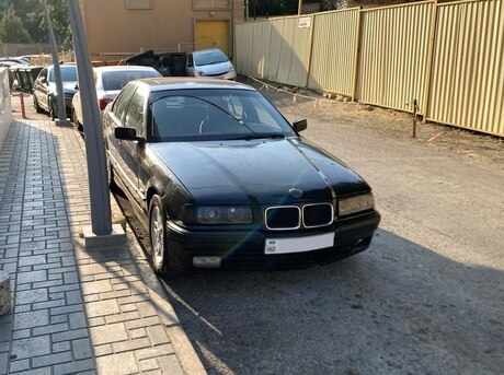 BMW 320