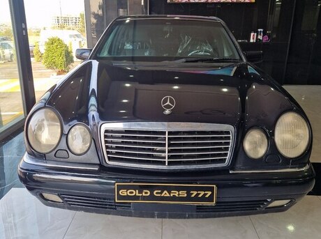 Mercedes E 230