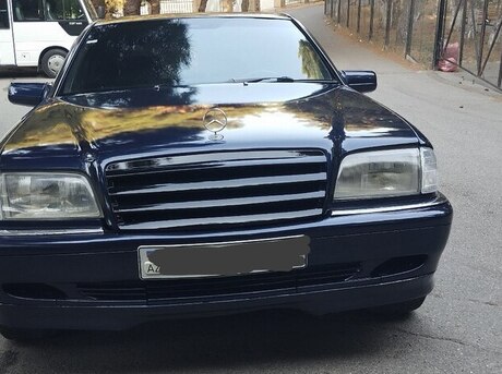 Mercedes C 180